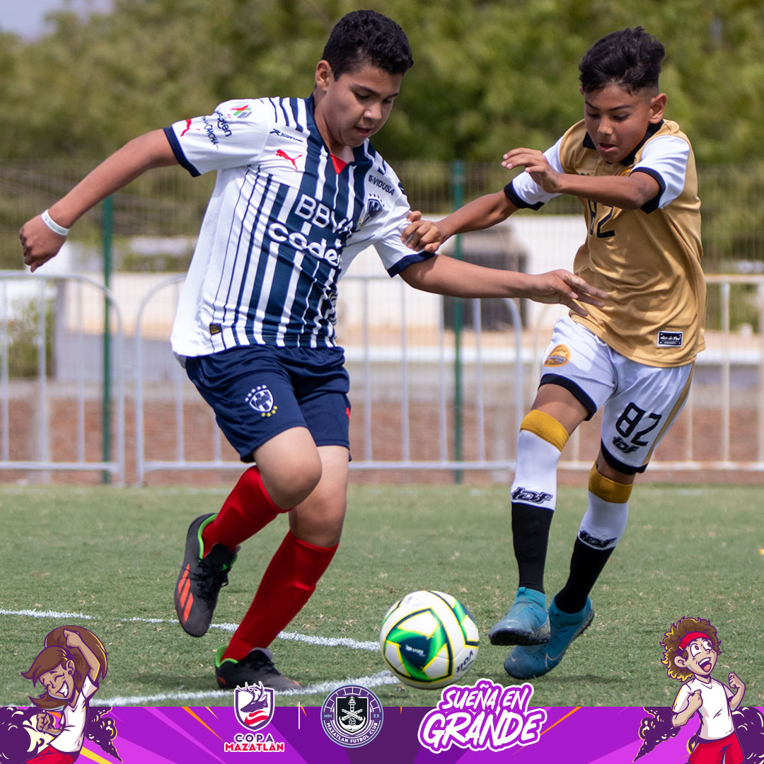 CopaMazatlan's tweet photo. 𝐋𝐚 𝐝𝐞𝐭𝐞𝐫𝐦𝐢𝐧𝐚𝐜𝐢ó𝐧 𝐬𝐞 𝐝𝐞𝐦𝐮𝐞𝐬𝐭𝐫𝐚 𝐜𝐨𝐧 𝐩𝐞𝐫𝐬𝐢𝐬𝐭𝐞𝐧𝐜𝐢𝐚 😉👊⚽

#CopaMazatlán #mazatlánfc #fútbol https://t.co/VQx4HyX1NF