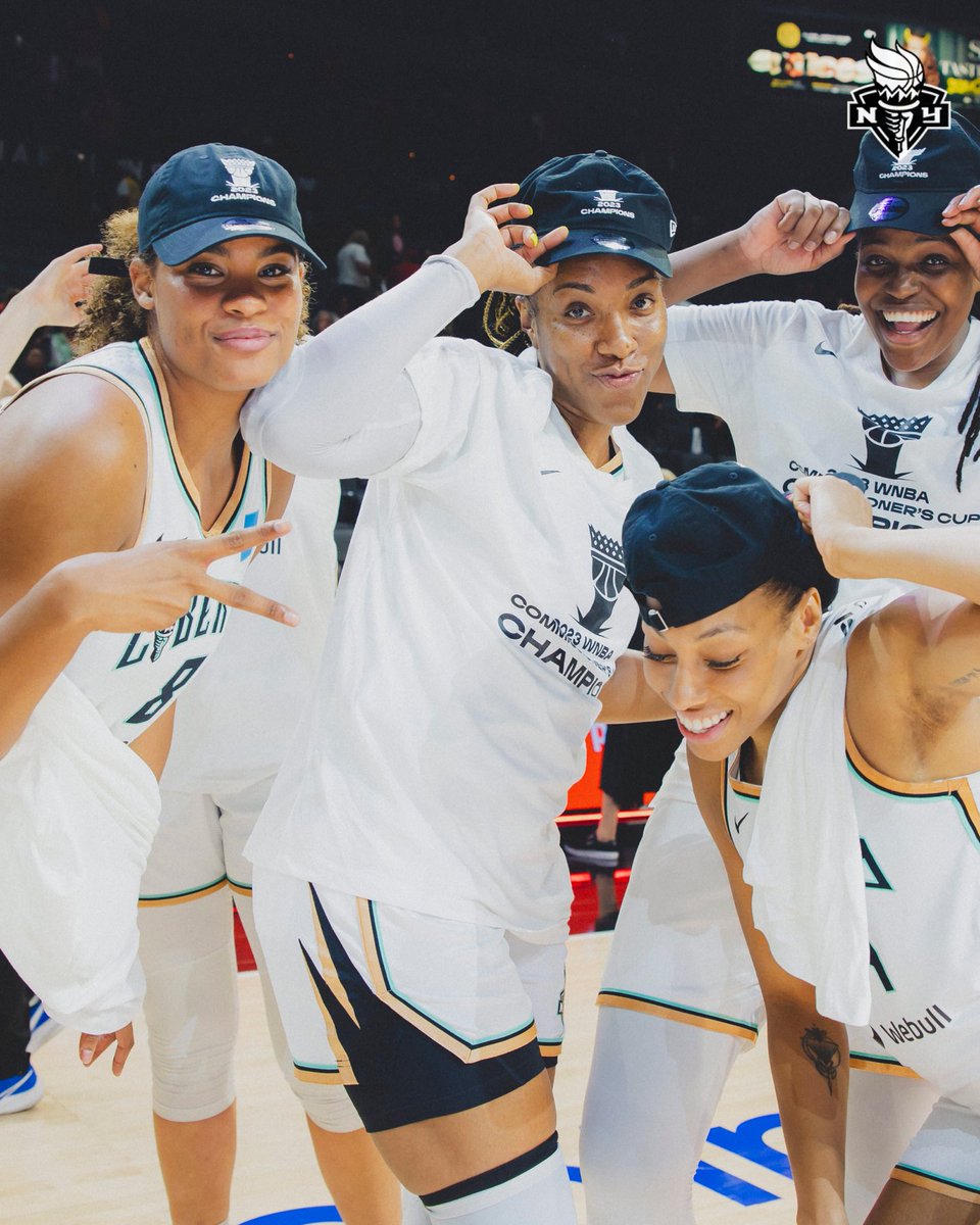 Oh we talking teams??? #COMMISSIONERSCUPCHAMPS 🏆🍾