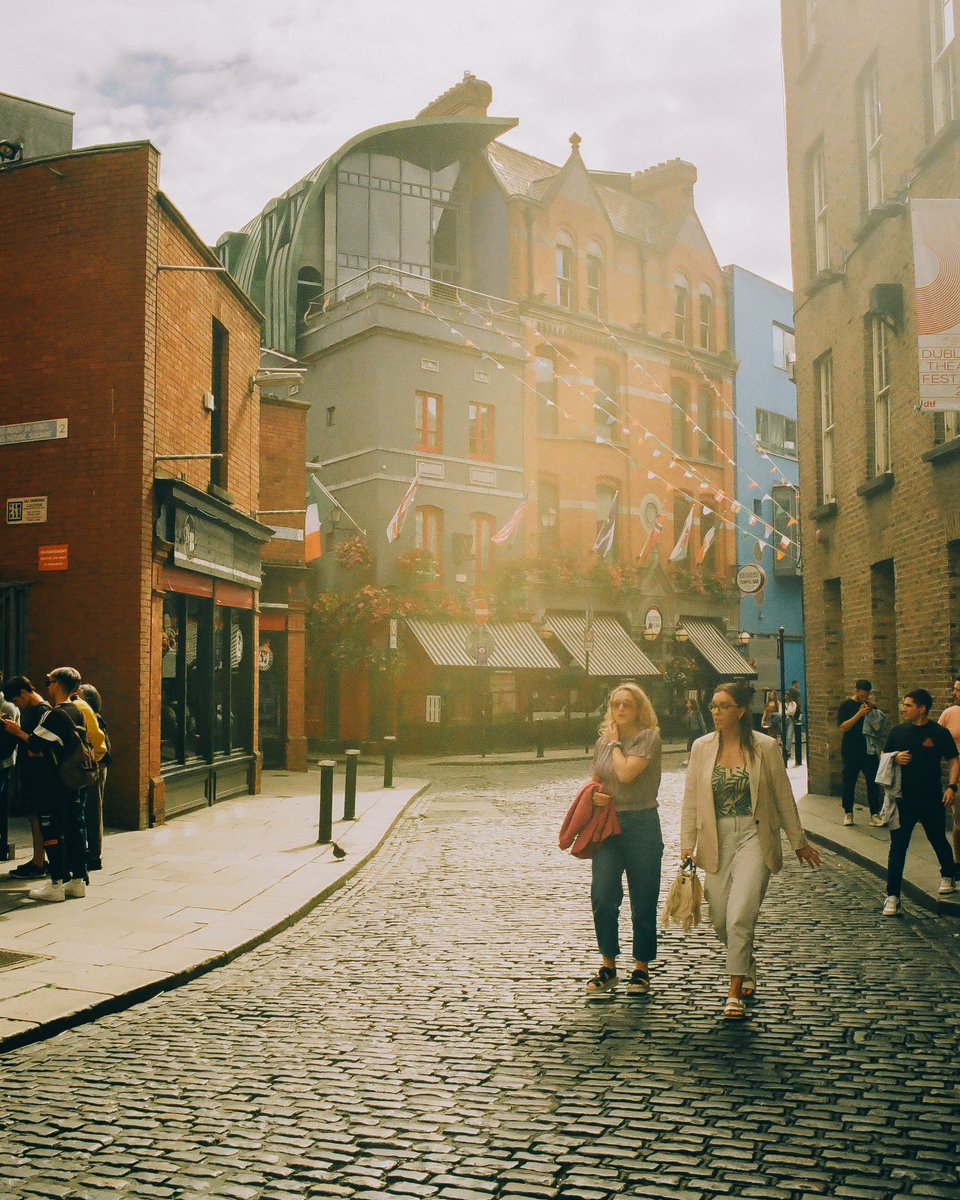 Through the streets of Dublin and Galway 😌🇮🇪

Shot on the Leica M6
Kodak Gold 200

#MadeWithKodak #KodakGold200 #LeicaM6 #ShootMoreFilm