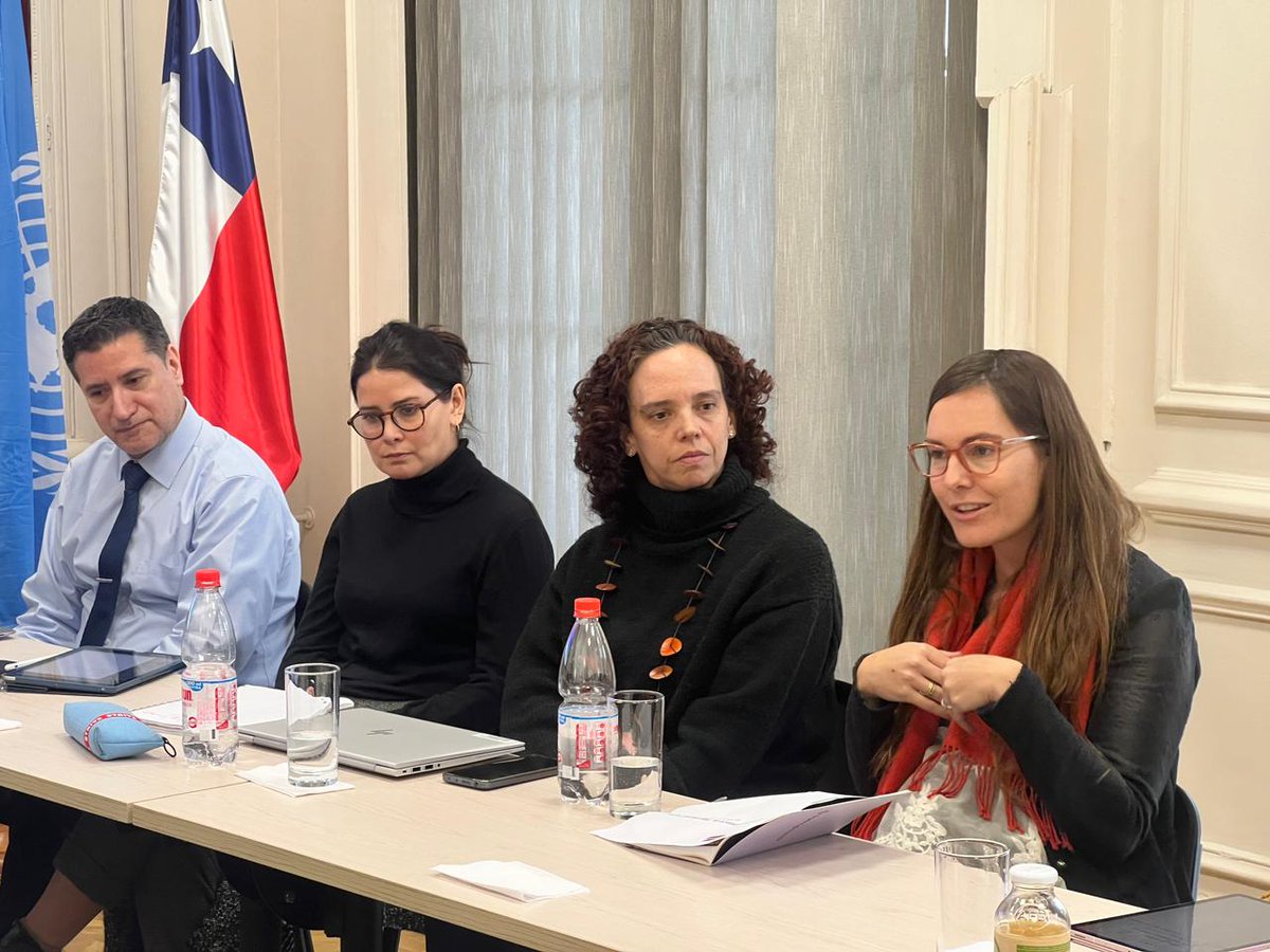 innovamineduc's tweet photo. Hoy junto a @eligeeducar, @UNESCOSantiago, @daleprofe y @angloamerican nos reunimos para fortalecer la alianza entre las organizaciones que son parte de #eligeinnovar2023 para reconocer y impulsar a los equipos educativos de todo el país que hoy están innovando. 🚀💡 https://t.co/Z6FxGTg4IQ