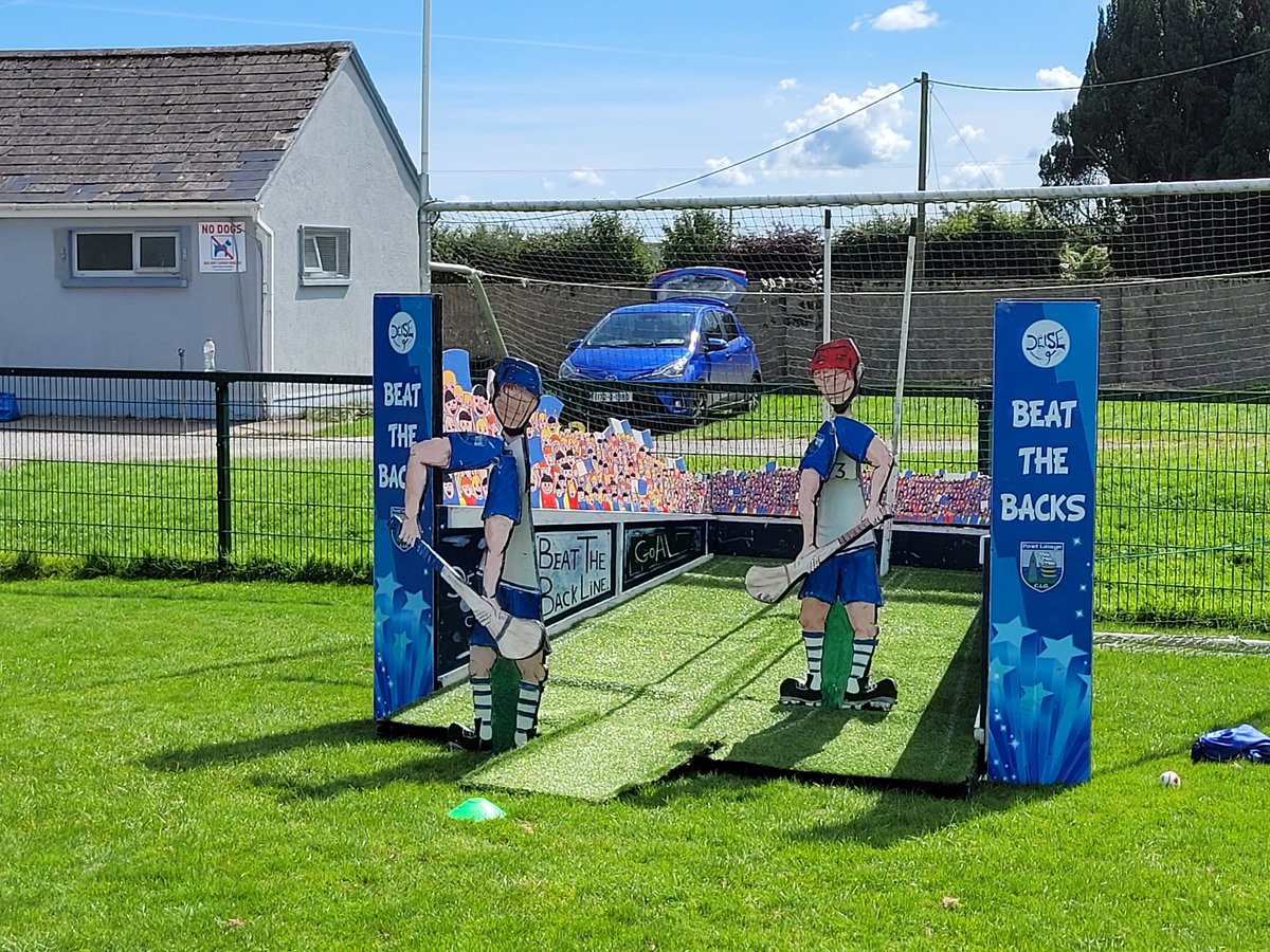 WhelanGavin's tweet photo. A very busy day at the #Lismore Cùl Camp where we were also treated to the popular #BeatTheBacks target game which proved to be a big hit with various groups, thanks to @darrybunne for bringing it along 👍👏🏑🥎 @WaterfordGAACG @LismoreGAA @BallysaggartGAA @WaterfordGAA https://t.co/yAA6b8wt6k