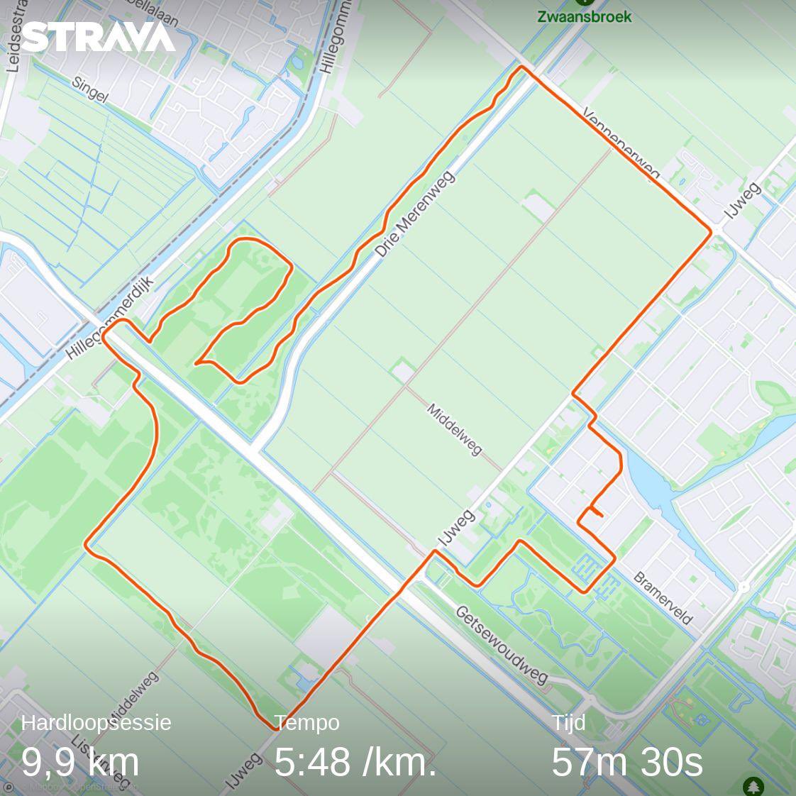 Vandaag een intervaltraining na werktijd, geen ⁦@loopmaatjes⁩ of ⁦@hardloopvriend⁩ gezien. Het was warm en winderig, nu voldaan de bank opzoeken.