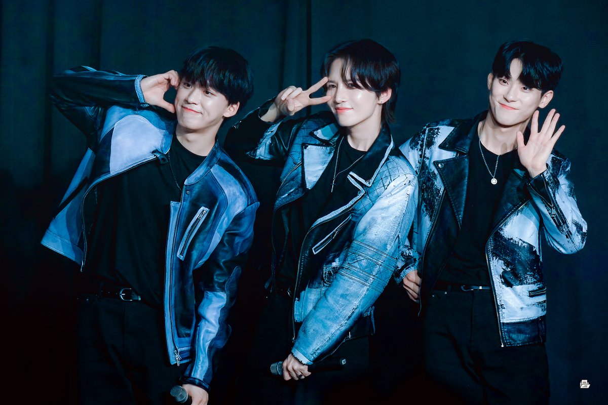honjaarchiving's tweet photo. 230813 일본팬미팅 2부

사랑한다 얘들아💕

#팀15시 #15시 #team15 #blk #태빈 #일경 #인호 #taebeen #ilkyung #inho
🔗https://t.co/MP5g6Gpi9l
https://t.co/xWSsOMglwb https://t.co/rMMGzLcI8n