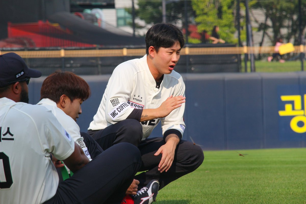 230815 광주

우리 최공주님은 몸 풀러 나와서 입을 쉬지 않으셔요
#최원준