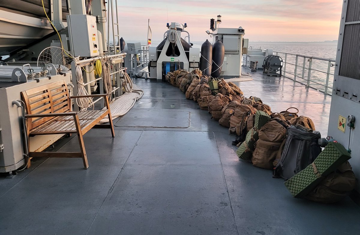 Commandant_Polx's tweet image. The calm before the storm... ⚓️🛡🗡  Sailing towards target 🤫 #JointExercise #SpecialOperations