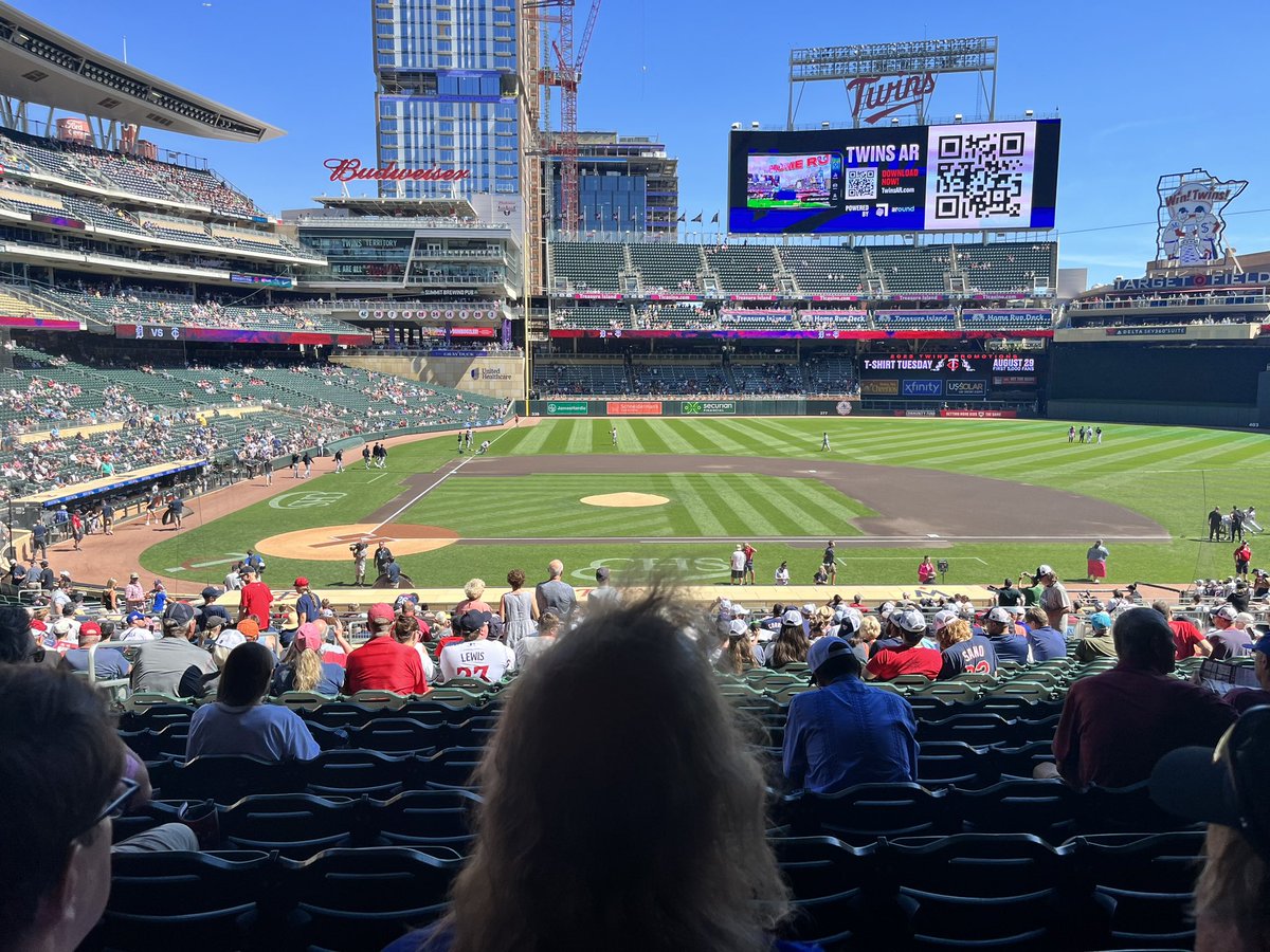 tpfeif4's tweet image. Great view today! First @Twins game for Benji!