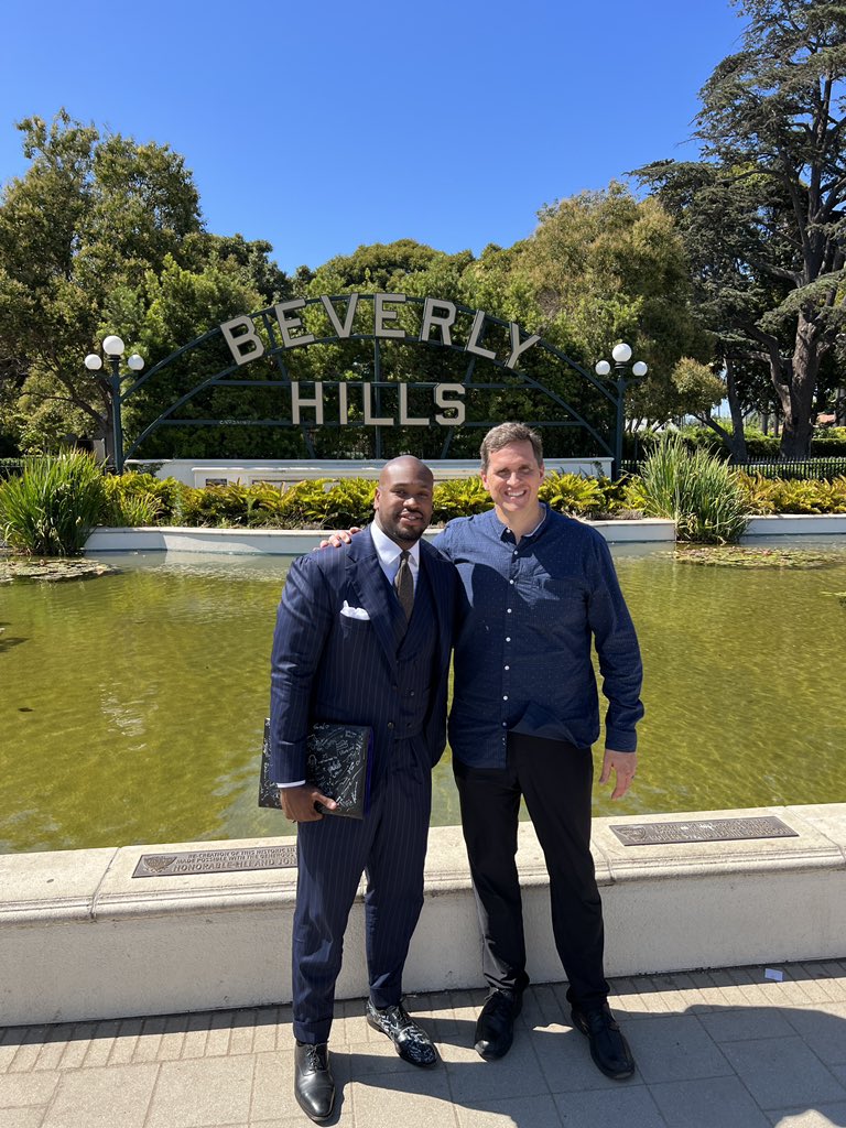 Great to 👀 Patrick Christopher in Beverly Hills. Never missed a game while playing 4 Cal. First team all-Pac12 He already wants to do a fine tailoring NIL deal for Cal Players with his brand Check out his store: sloanandbennett.com Class Act. Played overseas & NBA.