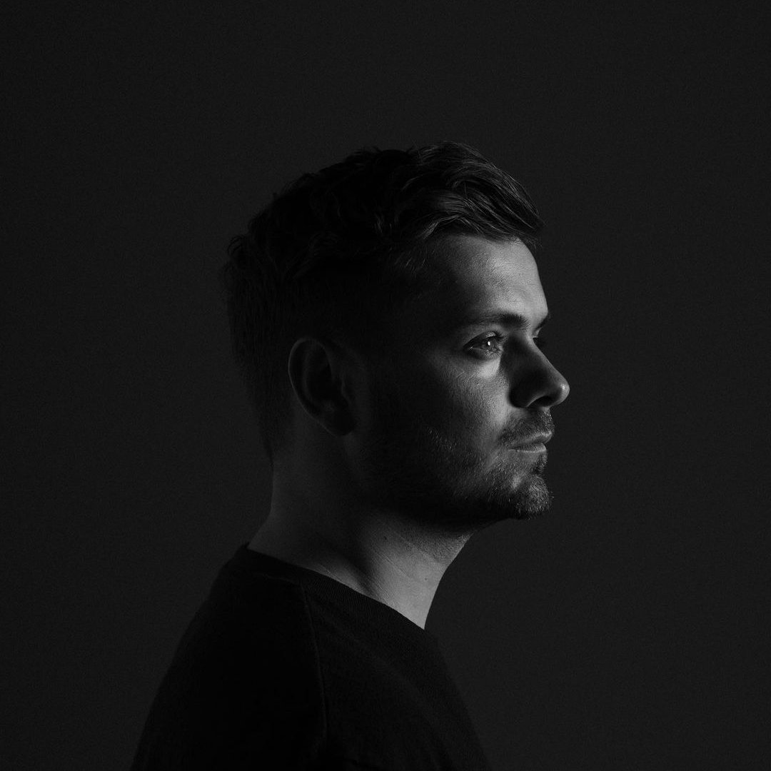 MartinGarrix's tweet photo. help me choose my new profile pic! https://t.co/jx1k65vlrc
