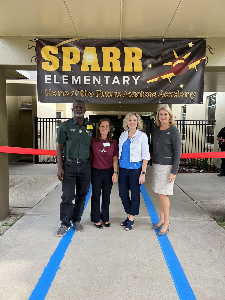 JenJT33's tweet image. It was an exciting morning @Super_Stallions which is home to the new Future Aviators Academy! Today’s kick-off included a ribbon cutting ceremony, a visit from the Sheriff’s Helicopter, and school-wide aviation related hands-on activities. @MCPS_choice