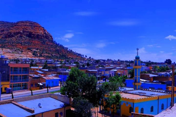 Hadgitourism's tweet photo. #EdagaHamus is a town in northestern #Tigrai at an interesting junction that connects #Adigrat, #Mekelle and #Ertale, the lowest and hottest point on Earth.
📷Ahmed Abdela https://t.co/VpHpPtBbh4