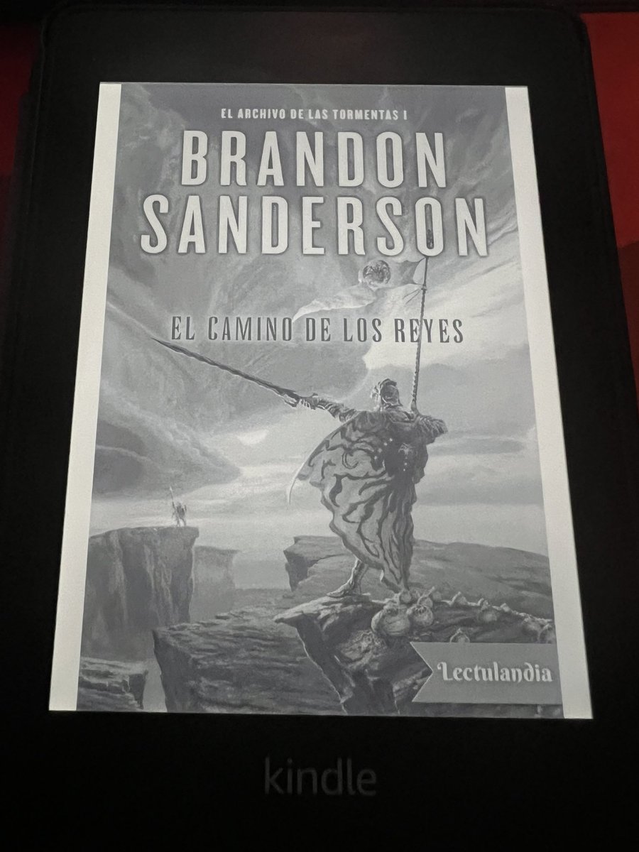 Dr_Nasio's tweet photo. Una vez terminada la primera trilogía de Mistborn empiezo con el Archivo 🙏🏻 https://t.co/axcxmAqrj9