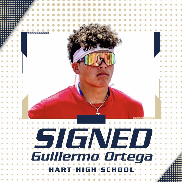 🚨🖊🚨

We are blessed to announce the signing of Guillermo Ortega, from Hart High School, as the last addition to this talented incoming class! 
🏃🏽:  Mid D
📍: Hart, MI
📚: Business Admin 

#TogetherweSOAR
#BreakBread
