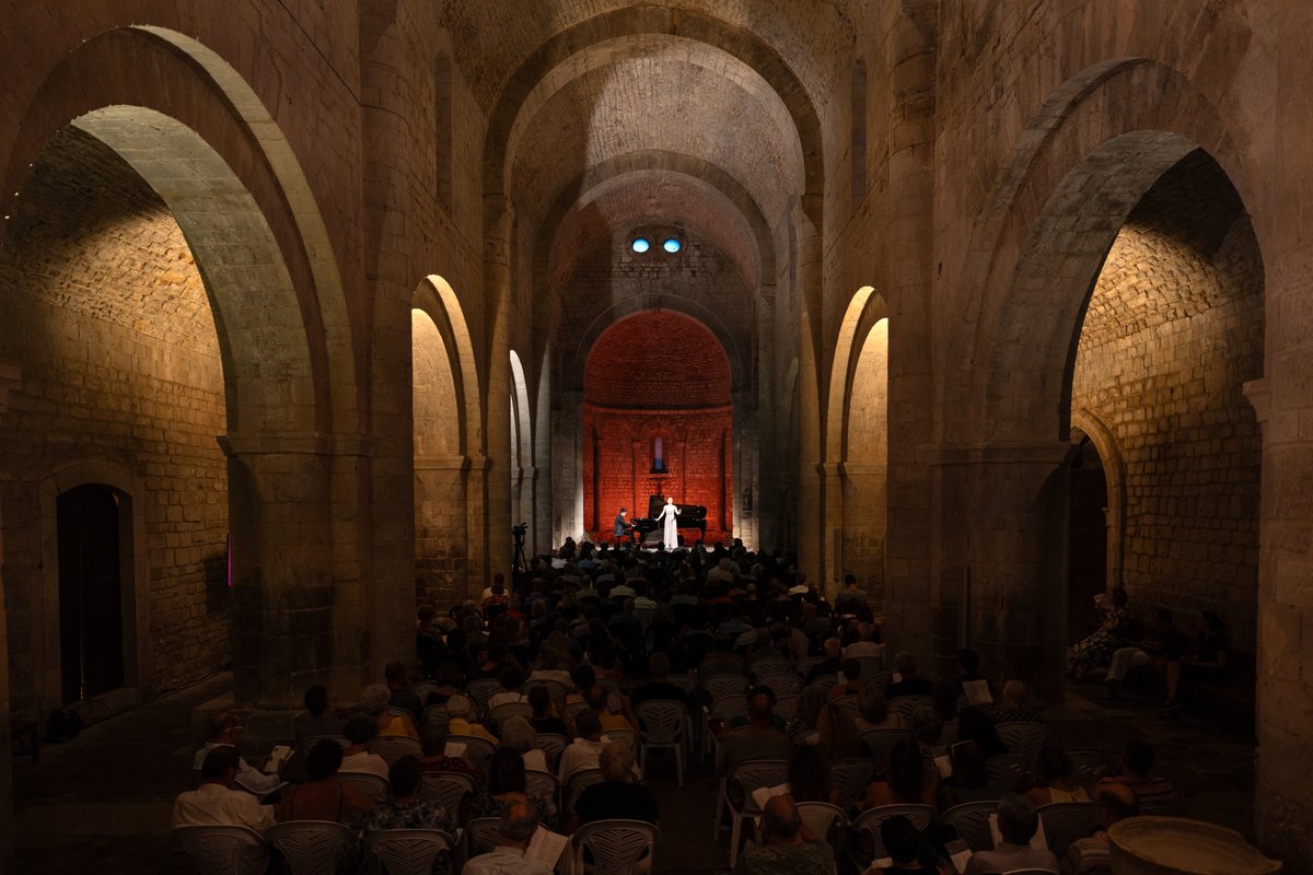 Hem viscut un magnífic concert inaugural a Vilabertran, amb la personalitat i l'encant d'Erika Baikoff i el piano imaginatiu i acurat de James Baillieu @jbaillieu . Gràcies, Erika i James!