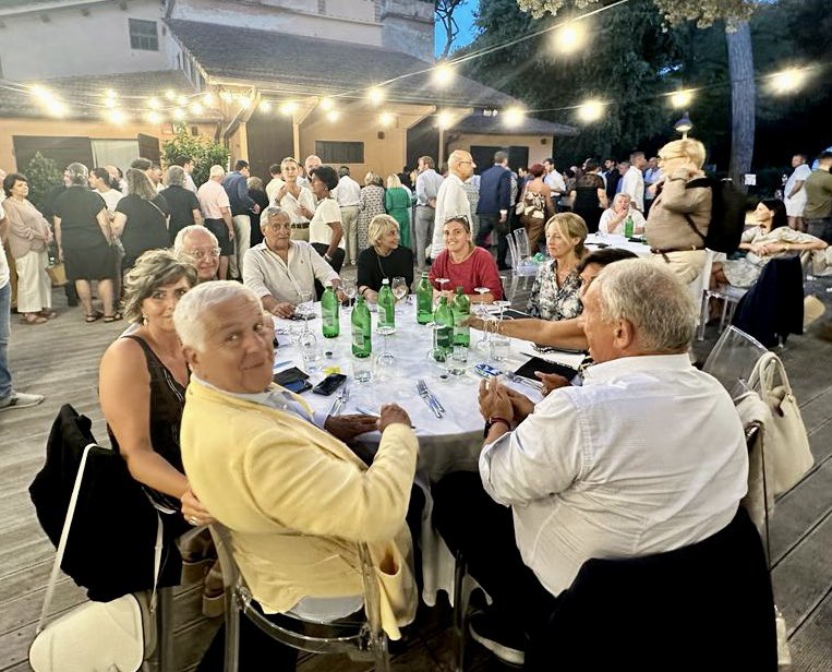 Questa sera a La Versiliana insieme al Ministro degli Esteri e vicepremier <a href="/Antonio_Tajani/">Antonio Tajani</a> .

#grazie per il tuo supporto e per l’impegno e il grande lavoro che stai portando avanti per tenere alti i valori di <a href="/forza_italia/">Forza Italia</a> .

#laversiliana #territorio #insieme