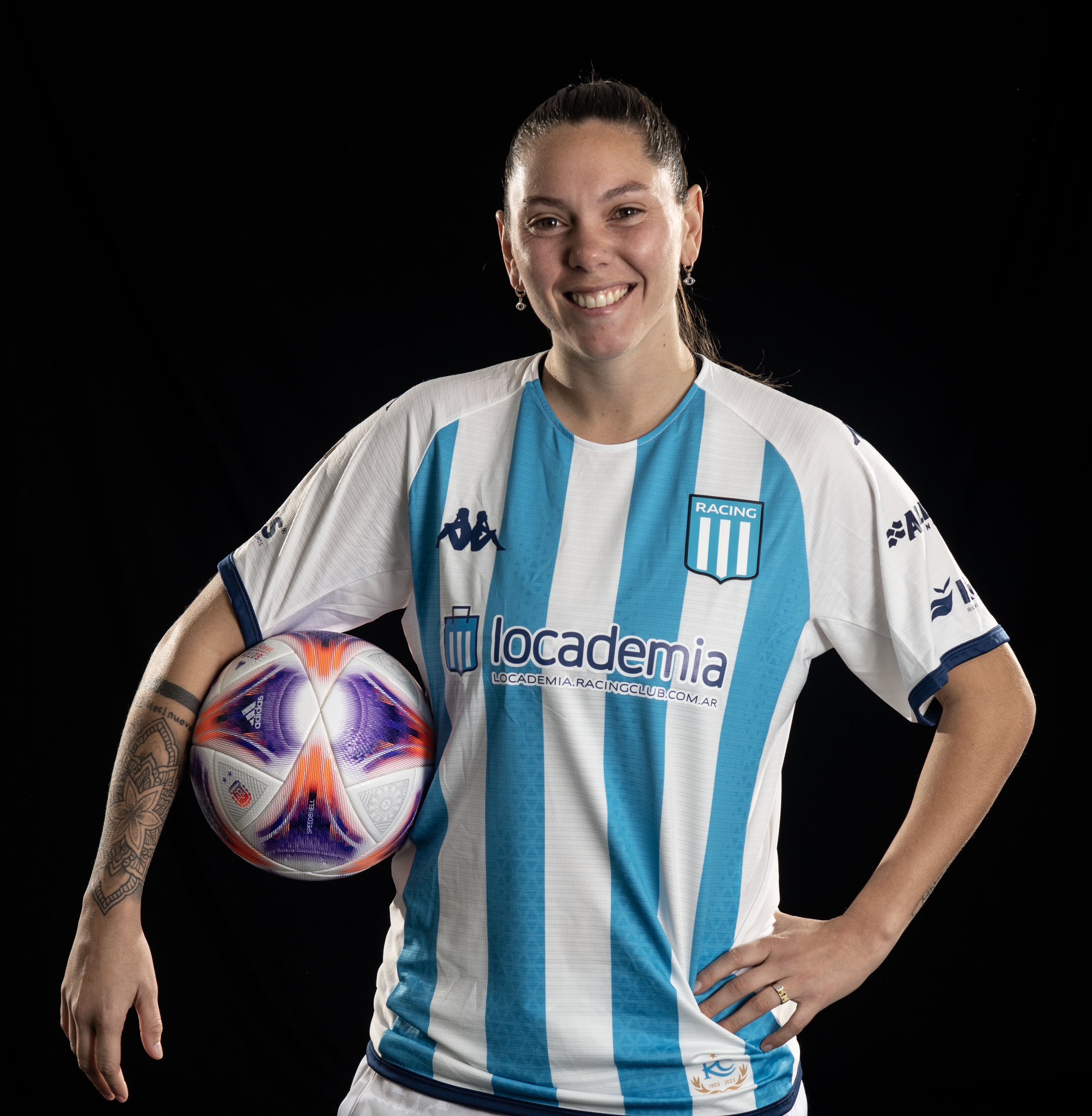 Racing Club on X: Plantel profesional femenino 2023 ⚽ ¡Vamos Racing!  💙💪🏻 📷 Diego Ortiz Mugica  / X