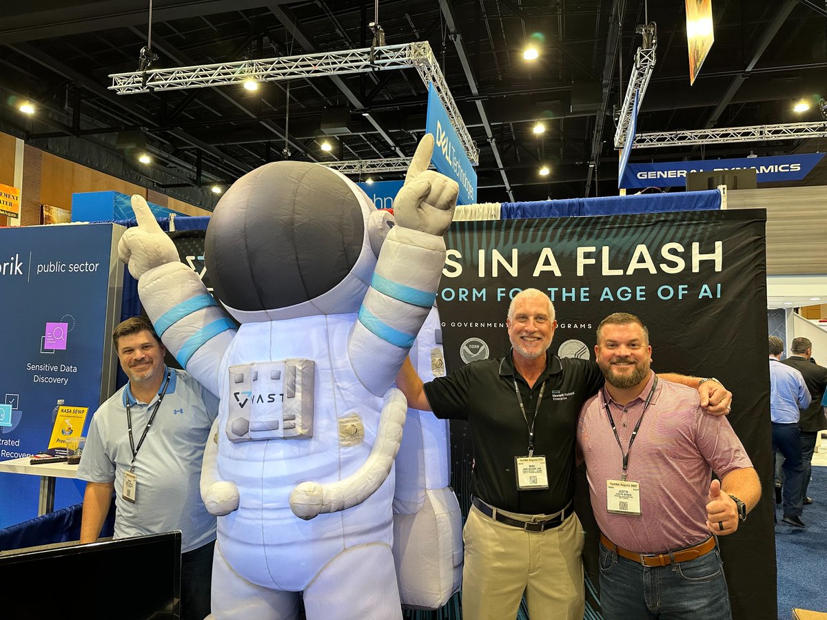 VAST_Data's tweet image. An 8ft #VASTronaut makes it easy to spot booth # 311 at #TechNetAugusta!
Swing by to discuss how the VAST Data Platform is transforming the way agencies draw insights from data, & why a new data infrastructure paradigm must be established to support increasingly large data sets.