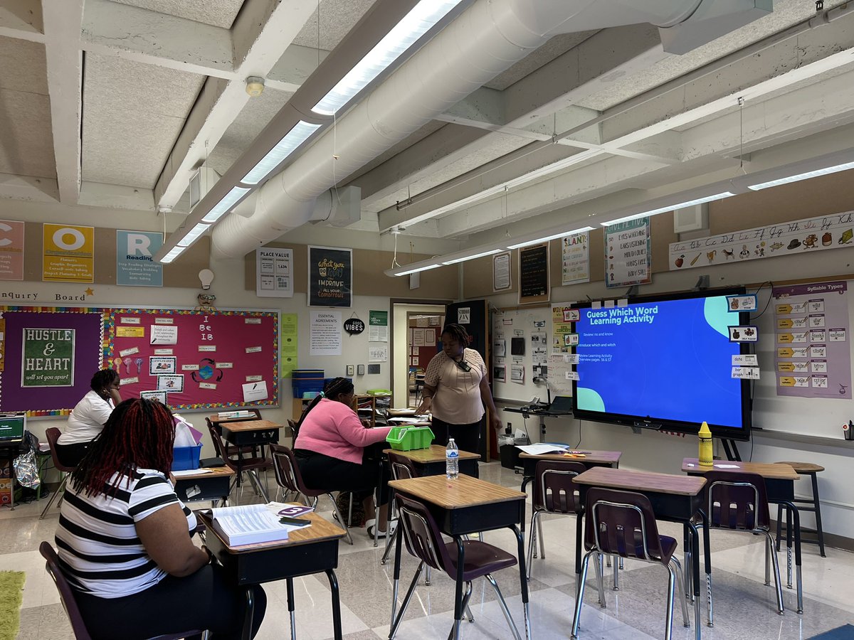 FUNdations Study Group sessions led by one of our sensational ELA coaches! 🔥❤️ <a href="/ContinentalColo/">Continental Colony</a> #NatashaEvans <a href="/DeseriaWalker/">Miss Walker</a> @SparkyTeach <a href="/Selenaflorence/">Selena Florence, Ed. D.</a> @DrSpurley