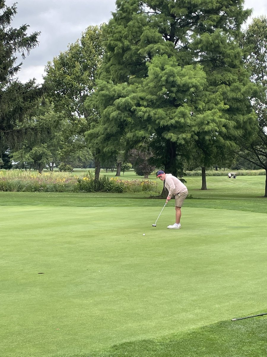 PiquaGolf tweet picture