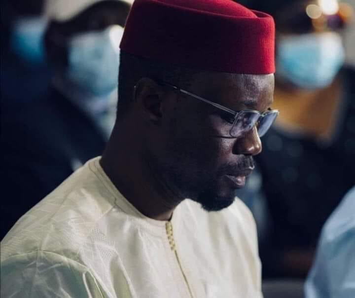 KiliFeuu's tweet photo. 📌🚨De Pape Alé Niang
L'état de santé de Sonko s'est gravement détérioré. Et si rien est fait l'irréparable risque d'arriver. J'ai échangé avec ses avocats. Et la situation devient insupportable. Le pavillon teranga où il est interné est bunkérisé avec scanner pour contrôler https://t.co/FGvePz4gpe