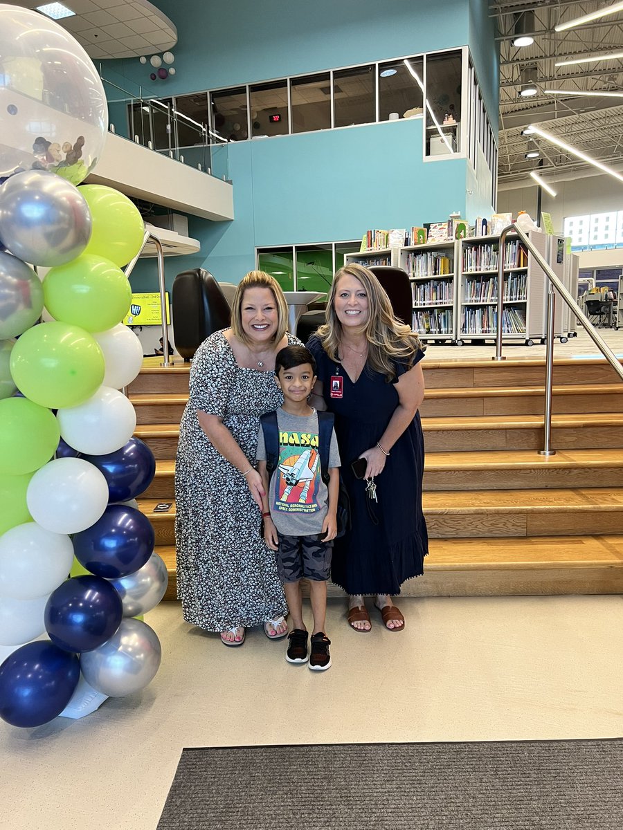 mailkunwar's tweet photo. First Day of First Grade thanks for a beautiful start, Suchir is excited @NetZeroDennis  and @NetZeroLee #rjlyear10 https://t.co/D0GACKLGDk