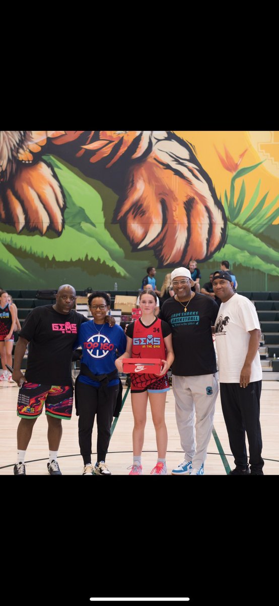 ‘27 Jordyn Nohr is really good! The skill set, IQ and efficiently is elite! <a href="/MylesClassic/">Myles McGowan Coaches Classic - Fresh Faces</a> 
#gemsinthegym #mylesaheadofcancer