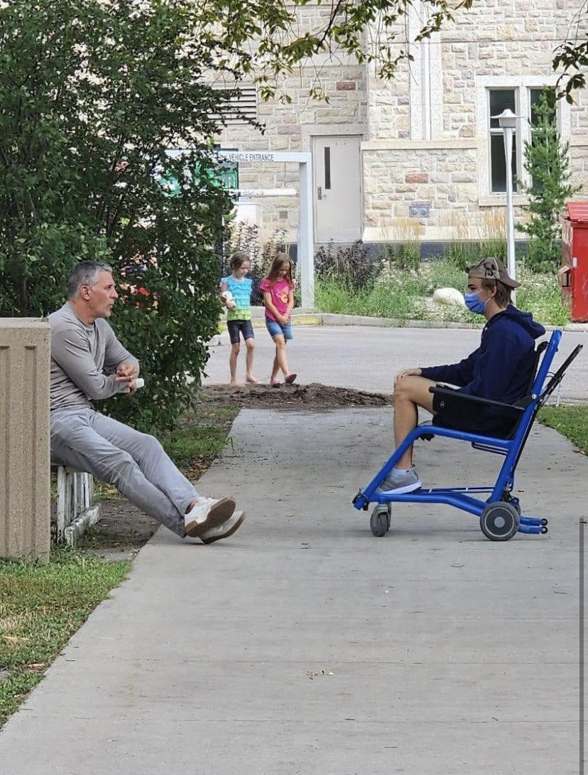 hkygivesblood's tweet image. A special moment between Jared Bednar and Archer Franklin in Humboldt, Saskatchewan.

Archer is member of the U18AA Humboldt Broncos and currently battling Aplastic Anemia (bone marrow failure) and needs a stem cell transplant. His odds of finding a match is 1 in 900. @Avalanche