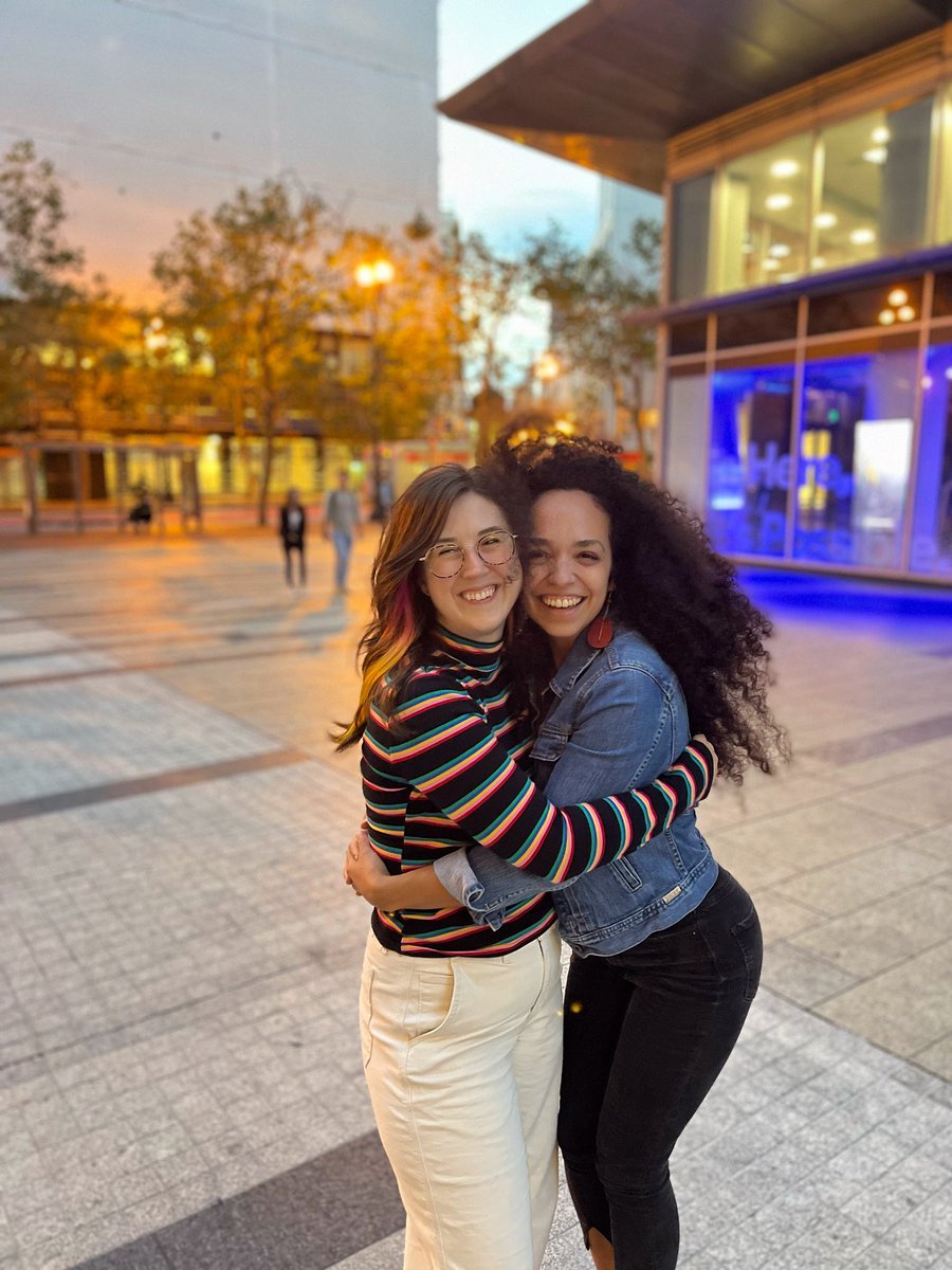 I’m so lucky to get to attend ACS national meetings. #ACSFall2023 has been amazing and I loved getting to preside one of the #CER sessions. As a bonus, I got to see <a href="/ChrissyStachl/">Dr. Chrissy Stachl</a>! 🥰