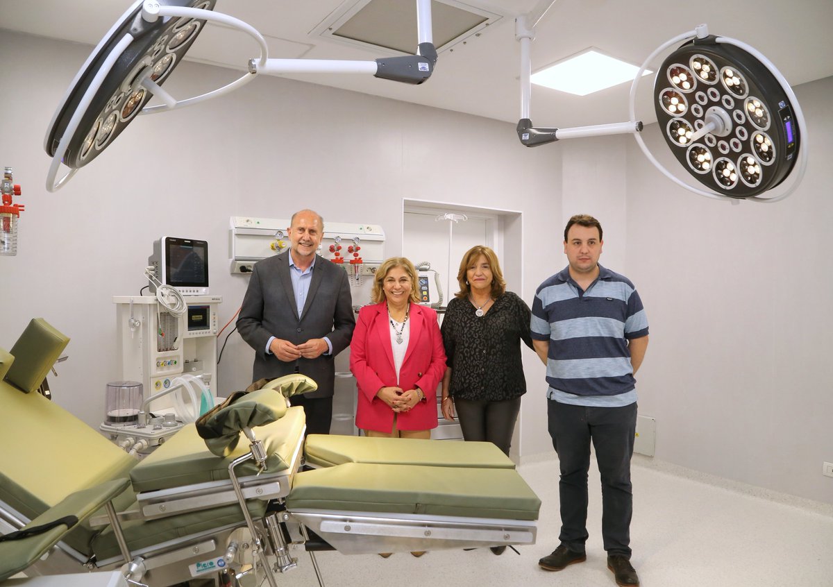 omarperotti's tweet photo. En #Firmat, inauguramos el Hospital Gral. San Martín, que se convierte en un referente de cercanía en la salud y de respuesta permanente. Tiene un alto valor por su equipamiento tecnológico, sus 2 quirófanos, sala de parto, shockroom, y terapia intensiva. https://t.co/ArI9PWVbZC