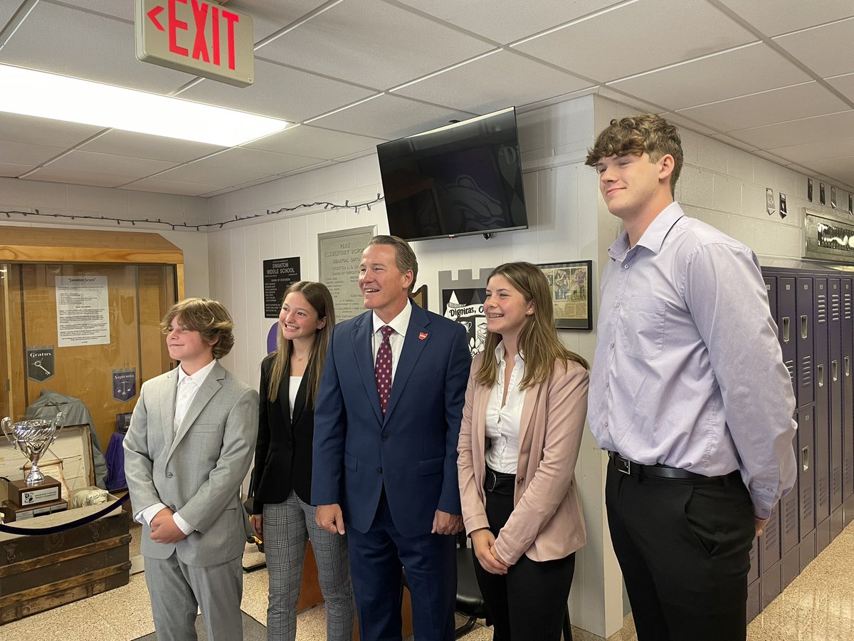Swanton_Supt's tweet photo. Thank you to @LtGovHusted for visiting SMS to see our brand new immersive careers mural. https://t.co/cXyLxWXY8s