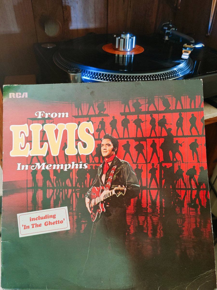 Remember 47 years ago   #ElvisPresley  🇺🇲🎙️1935/1976 🙏#TheKing 👑
 Playing now #FromElvisInMemphis  1969 LP reissue GER 1977 🎵🎶🎵 #vinylrecords #vinylcommunity #vinylcollection #vinyladdict #vinyljunkie 😜👍