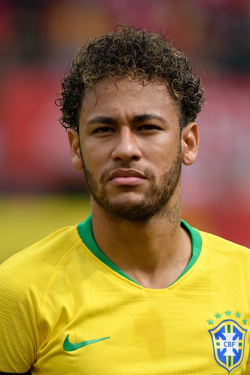 Perks that Neymar Júnior will receive in 🇸🇦 Saudi Arabia:

• €100M-a-year salary 
• House with 25 bedrooms
• 40x10 meter swimming pool and 3 saunas
• 5 full-time staff for his house 
• Bentley Continental GT 
• Aston Martin DBX 
• Lamborghini Huracán 
• 24-hour driver