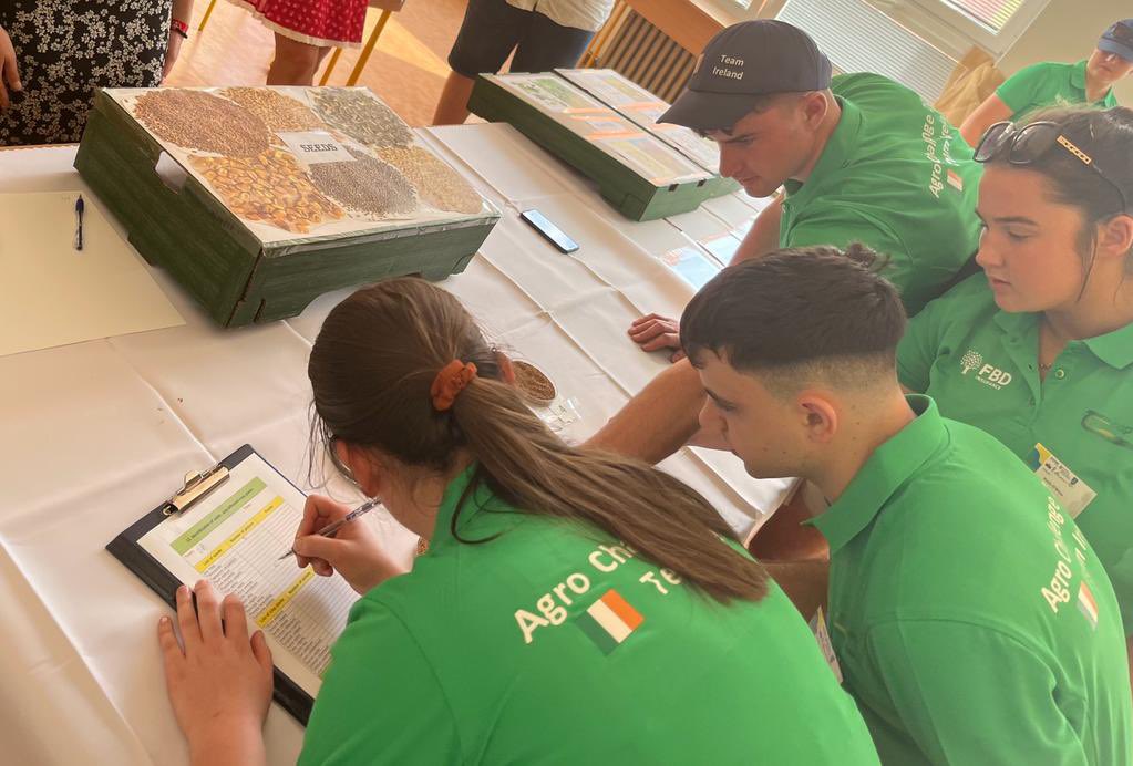 kkamb10's tweet photo. A busy and productive day for the @teagasc team at the first day of competition.  Sincere thanks to our loyal sponsor @fbd_ie. Busy day two tomorrow. 👏🤞🇮🇪 @GurteenCollege @kc_horticulture https://t.co/SGh5g5j8CJ