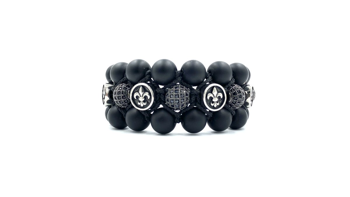 ChristianRexcom's tweet image. "Elevate your style with our Christian-Rex Macrame bracelet! 🌟 Featuring our iconic fleur-de-lis logo and the inspiring quote, 'Attitude is everything.' Discover the essence of elegance. 💎 #Fashion #ChristianRex #newyork #paris #dubai #london