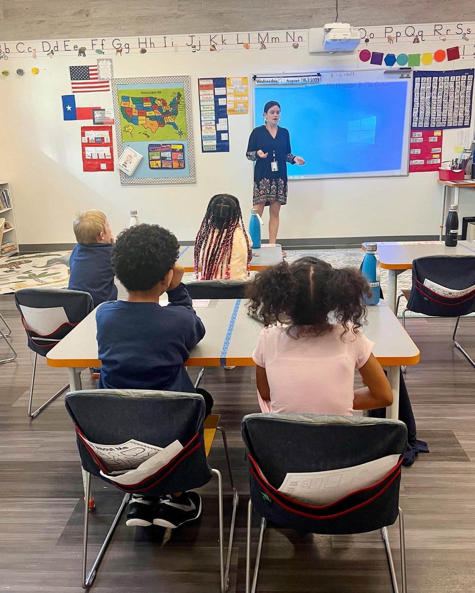 HelpingHandHome's tweet image. FIRST DAY OF SCHOOL! 🎉✏️

We are so excited to welcome our kiddos back in the classrooms at our on-site UT Charter School! It is going to be a great year! 🧡

#HopeHappensHere