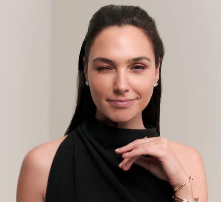 ExecutorRomano's tweet image. The sedative she put in your drink will definitely wear off soon.