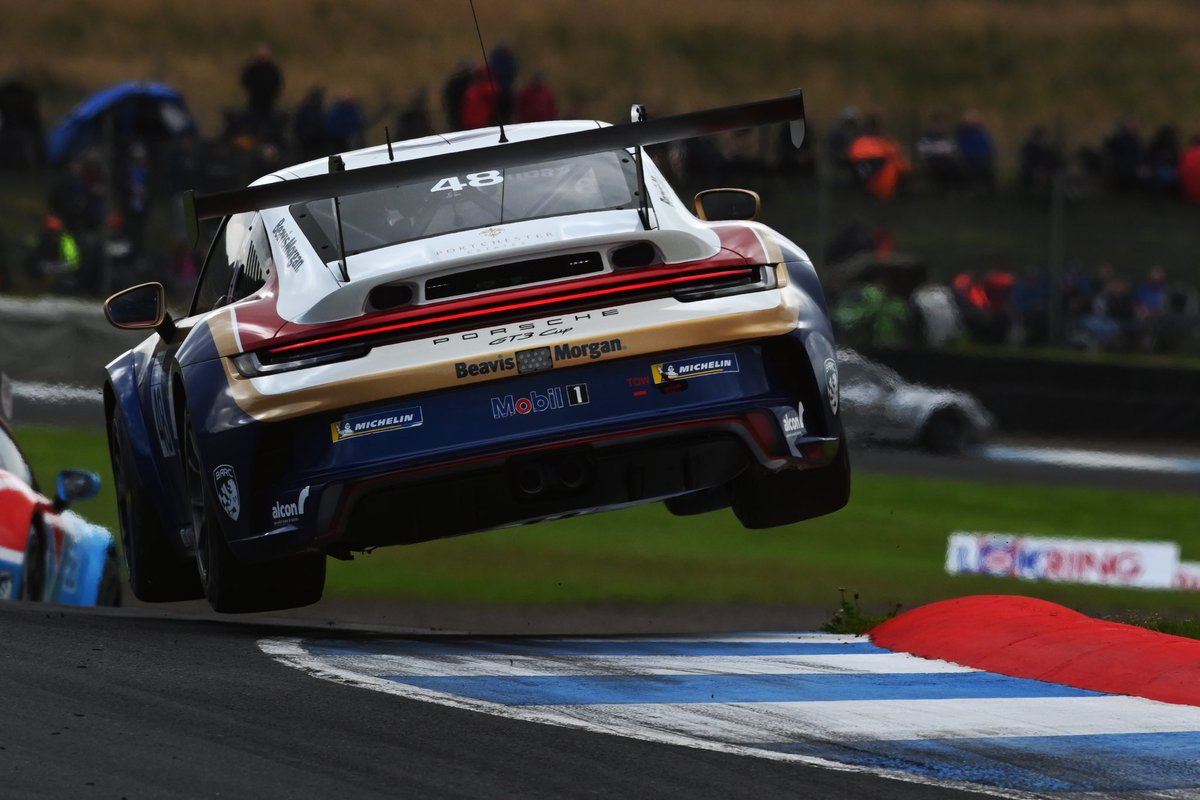 Ladies &amp; Gentlemen …
Please fasten your seatbelts and return your tray table to its full upright and locked position. Thank you #FlyTandy ✈️
#WheelieWednesday #Tandyland 

🔶#JoeTandyRacing🔶#TeamTandy🔶