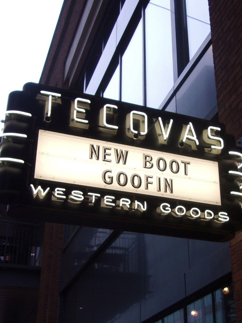 We appreciate the variety of unique signs we get to hand-build for Tecovas, an Austin original with time-honored craftsmanship. Wrangle yourself in and experience the fine goods of the West at its finest. 👢✨

#ionartatx #signs #texas #tecovas #neon