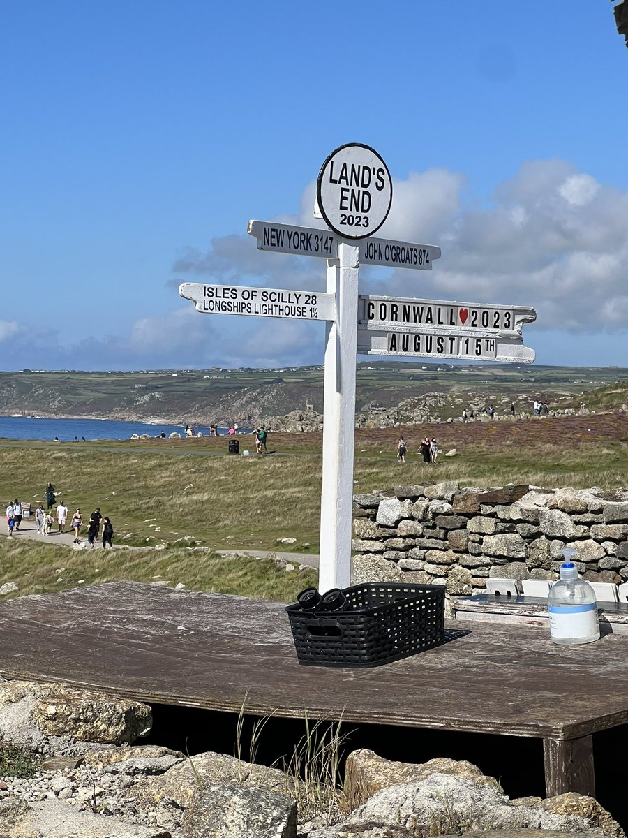 DjLiamCash's tweet photo. Happy Holidays! 🙌 #Cornwall #LandEnd #Summer #Summer2023 https://t.co/wAvUsjovkK