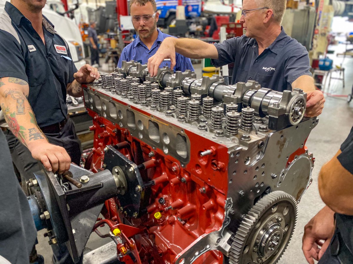 transourcetruck's tweet photo. #TranSource is one of the few dealerships with an in-house Mack/ Volvo certified trainer. Last week's training was engine rebuilding. We support our techs, which allows us to take better care of our customers! #macktrucks #technician #training #dieselmechanic #careers https://t.co/9mZZ9GuW7y