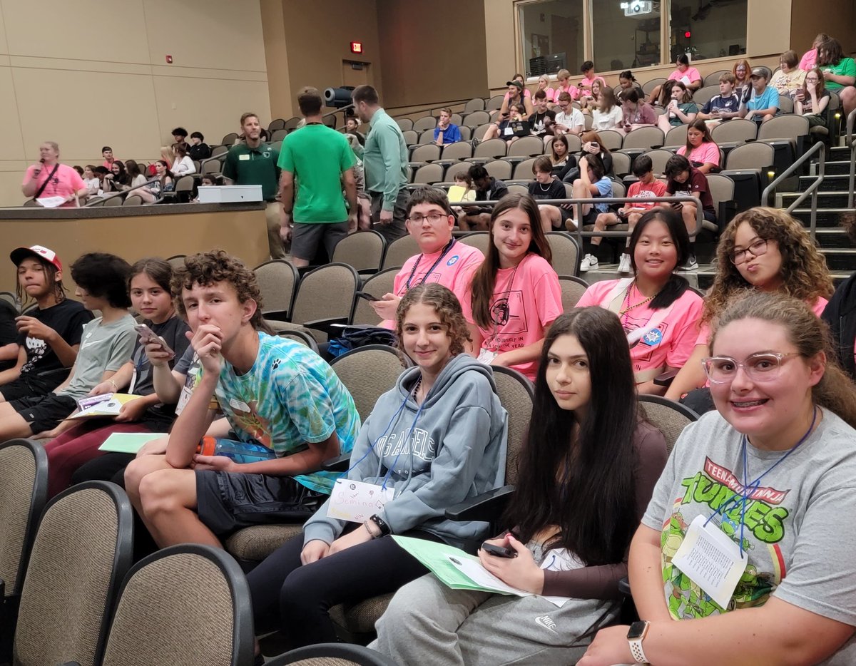 Well, these freshman panthers are ready to show Mehlville High School their best traits for the next four years!  Freshman orientation was a success, thanks to the Konnect leadership team. #wearemehlville! @Mehlville_HS, #msdr9