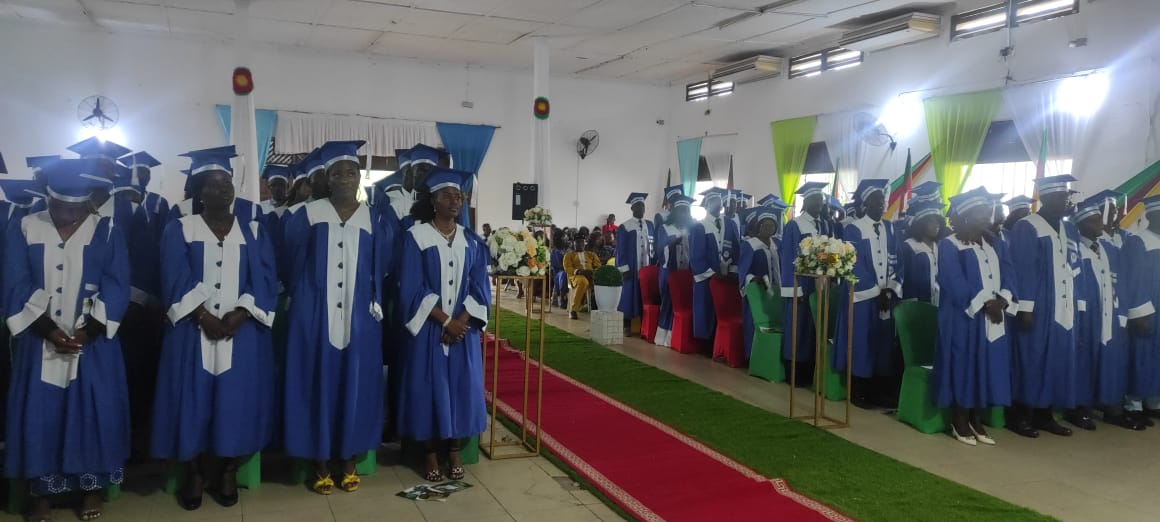 MFoutsou's tweet photo. 36 #IPJA and 25 #IJA from  #CENAJES #Kribi have just received their end of  training diplomas at a ceremony I presided over in the seaside town today. The batch was christened : "e-VOLUNTEER PATRIOT FOR A CAMEROON WITHOUT HATE SPEECH". https://t.co/clbd9QmIZD
