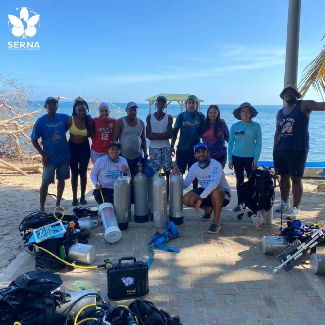 ¡Desde la Regional de SERNA-Ceiba, comenzamos la jornada de Monitoreo de la Campaña AGRRA en Trujillo!

Junto a la Iniciativa de Arrecifes Saludables HRI, hacemos evaluaciones de la vitalidad de estos ecosistemas cada 2 años.

¡Unimos esfuerzos🤝🏼por la conservación marina!🌏🐚