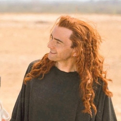 om3galomaniac's tweet photo. need long-haired crowley back :( she's my pookie :( https://t.co/2rO7WQmILQ