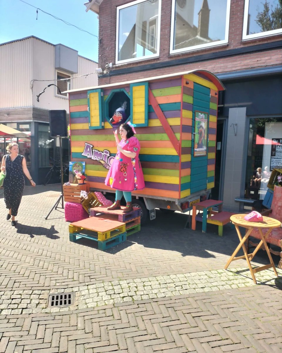 De fractie van de VOV was vandaag aanwezig bij de <a href="/ommerbissingh/">OmmerBissingh</a> Het was prachtig weer en de paling was heerlijk.

#politiek #zichtbaarheid #raadnaardestraat #stadommen #gemeenteommen #traditie #palingroken