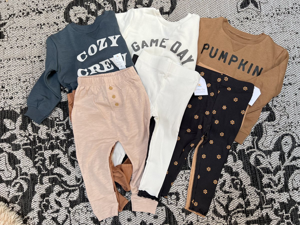 jordan_nerissa's tweet photo. I’m BEGGING you for matching Mama styles!!!! 🙏🏻🍂🏈

@LaurenConrad @LCLaurenConrad
@Kohls https://t.co/kmVmPTN7Lm