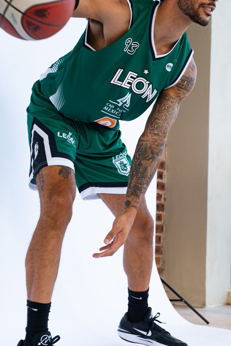 abejasdeleon's tweet photo. 🟢 𝑼𝒏𝒊𝒇𝒐𝒓𝒎𝒆 𝒗𝒆𝒓𝒅𝒆 🐝

El color que representa a nuestra ciudad y a nuestra gente, la que nos acompañó a hacer historia 🏆🔥
#VamosAbejas | #PorElBeeCampeonato https://t.co/IuTpIbRMSk