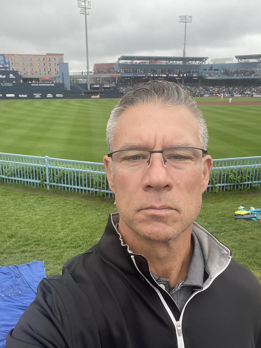 AMC MEN’S HOCKEY tweet media