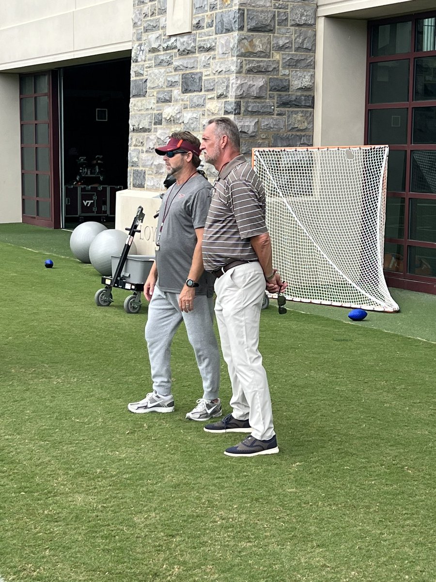 AndyBitterVT's tweet photo. #Hokies have a visitor at practice. I don’t see a badge. Does this place have any security!? https://t.co/tkKu9nfKzR