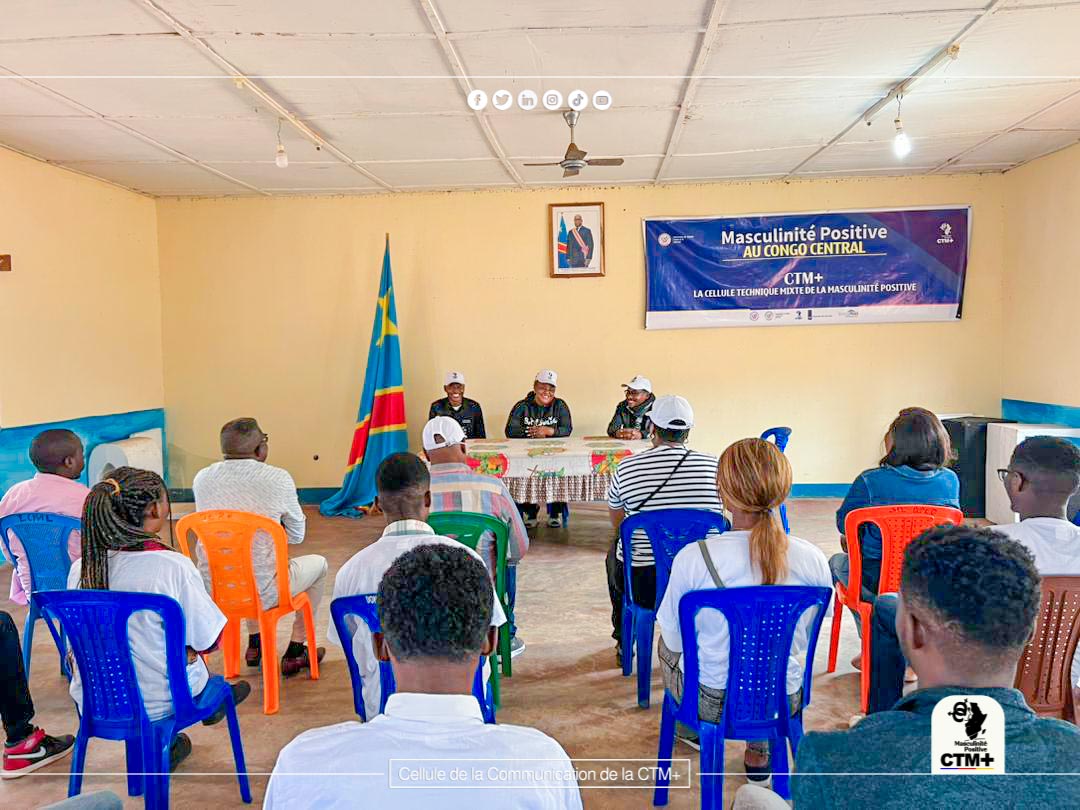 CtmpositiveRdc's tweet photo. Après avoir participé à la clôture des activités de la quinzaine de la femme africaine à Matadi, Madame le coordonnateur de la cellule technique mixte de la Masculité positive'' Safi Kandolo Julienne'' s'est entretenue avec l'administrateur du territoire de mbanza ngungu. https://t.co/wR0z11QrRX