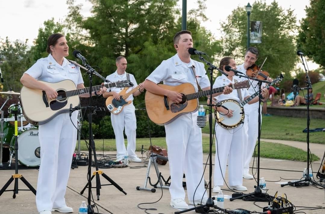 usnavyband's tweet photo. Join us for a FREE country music concert TONIGHT at
Milton Memorial Park 7 p.m. #countrycurrent #usnavyband #countrymusic #milton #Delaware https://t.co/qFU1KBRUCk